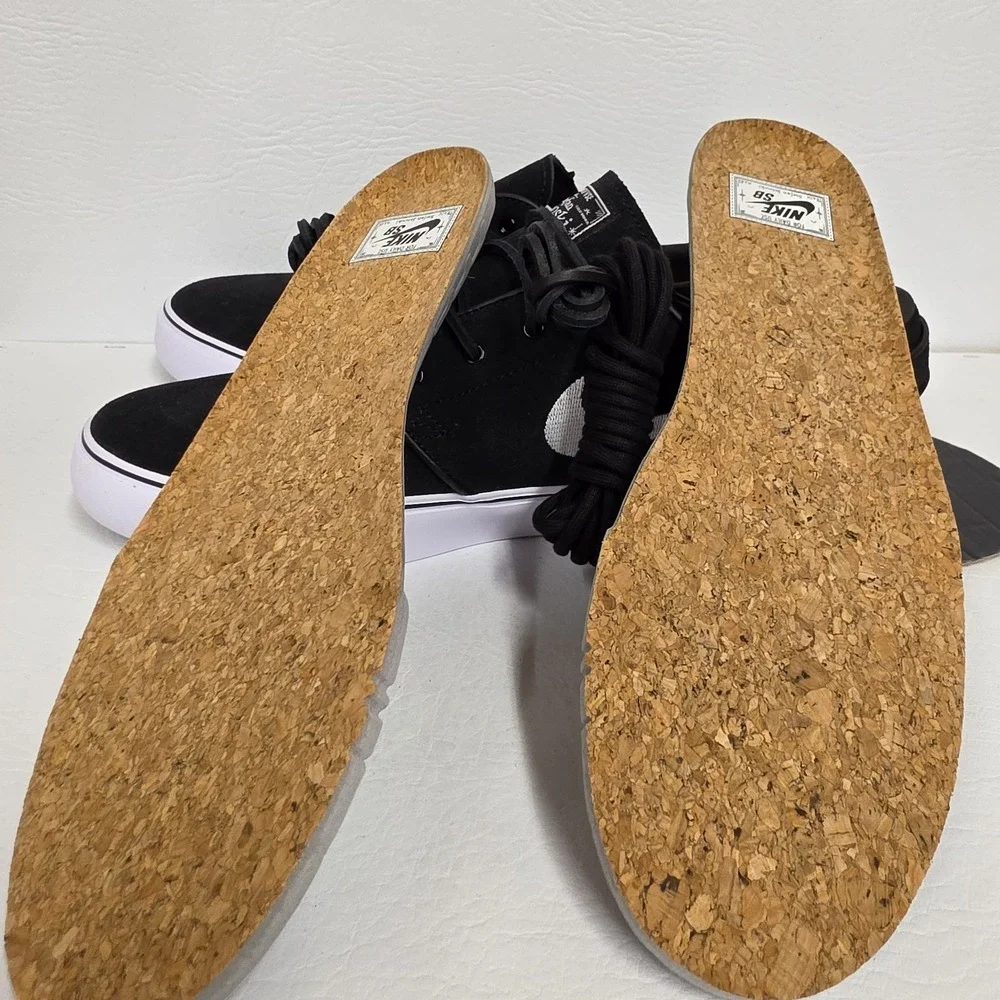 Nike SB Stefan Janoski+ Black Suede Skate ShoesFD6757- 001 Men's Size 10.5
